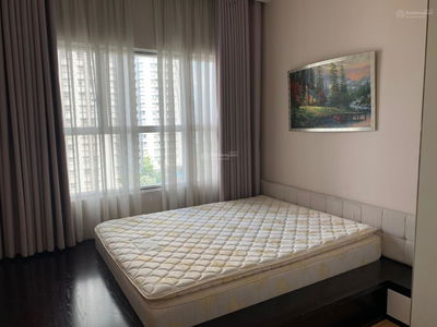 Hoang Anh Thanh Binh, Vietnam Hoang Anh Thanh Binh, Vietnam